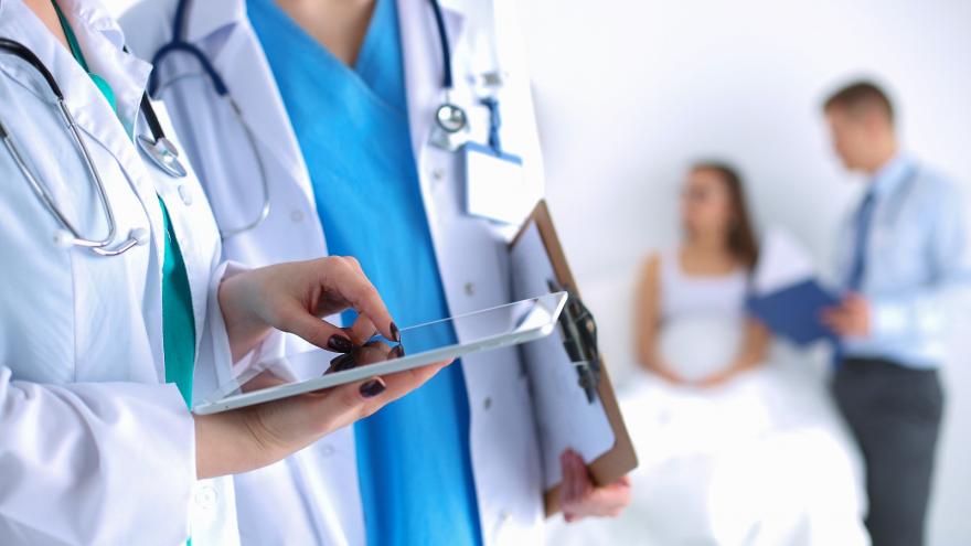 Texto Alternativo: El Gobierno de la Comunidad autoriza la construcción el próximo año de cuatro centros de salud en Parla Este, Fuenlabrada Hospital, Butarque y Montecarmelo