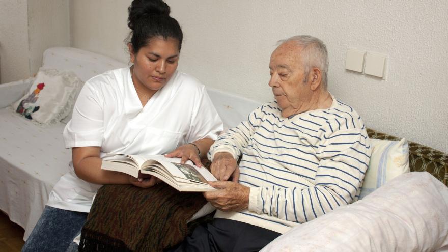 Texto Alternativo: Abierta la inscripción de cursos para profesionales y familiares de enfermos de Alzheimer