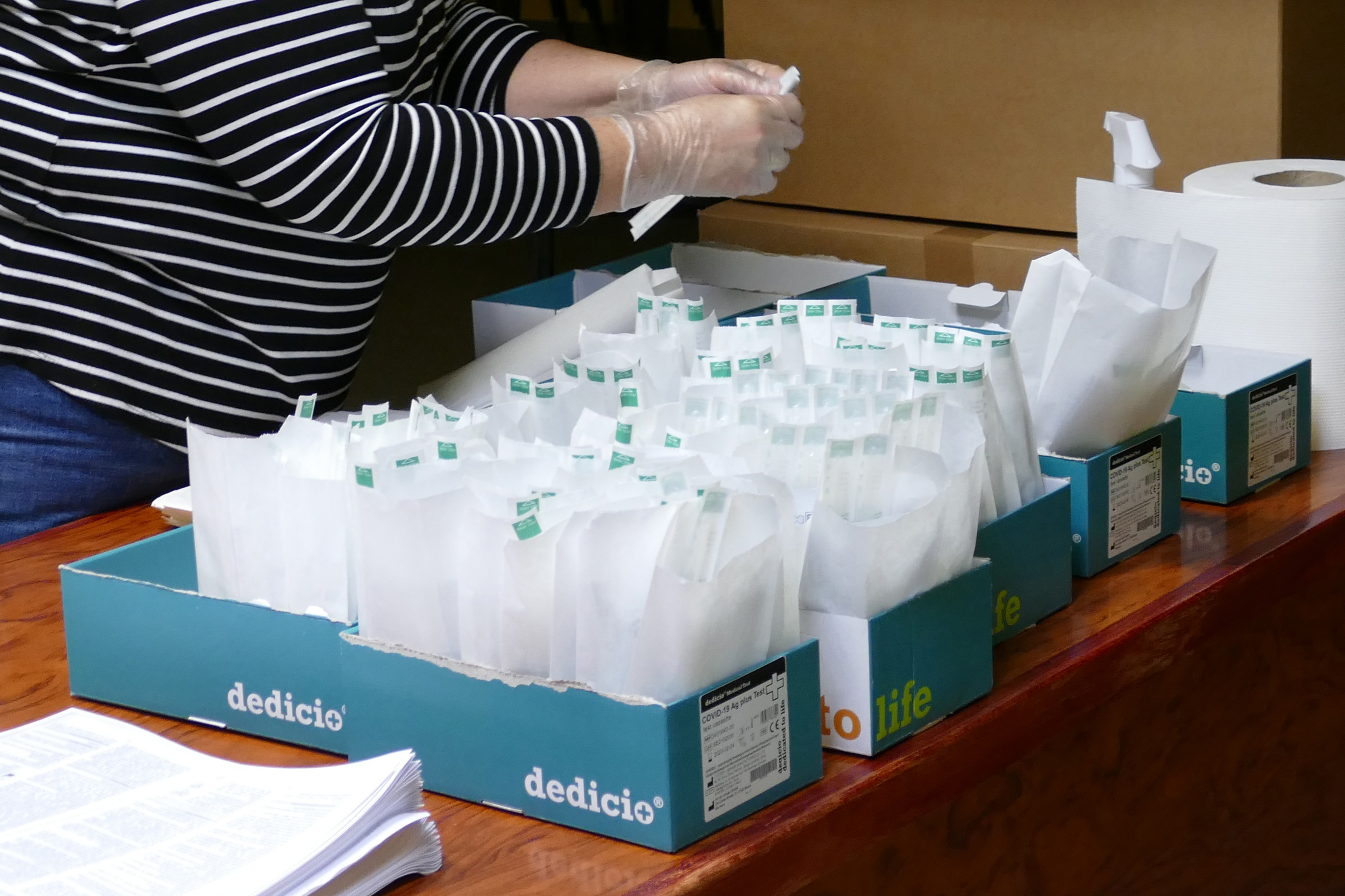 Texto Alternativo: El Gobierno de Móstoles repartirá test de antígenos gratuitos en los centros educativos para una vuelta a las aulas segura
