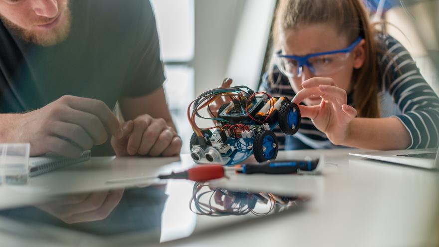Texto Alternativo: Más de 26.000 jóvenes participaron en las actividades gratuitas de la Comunidad de Madrid para centros educativos