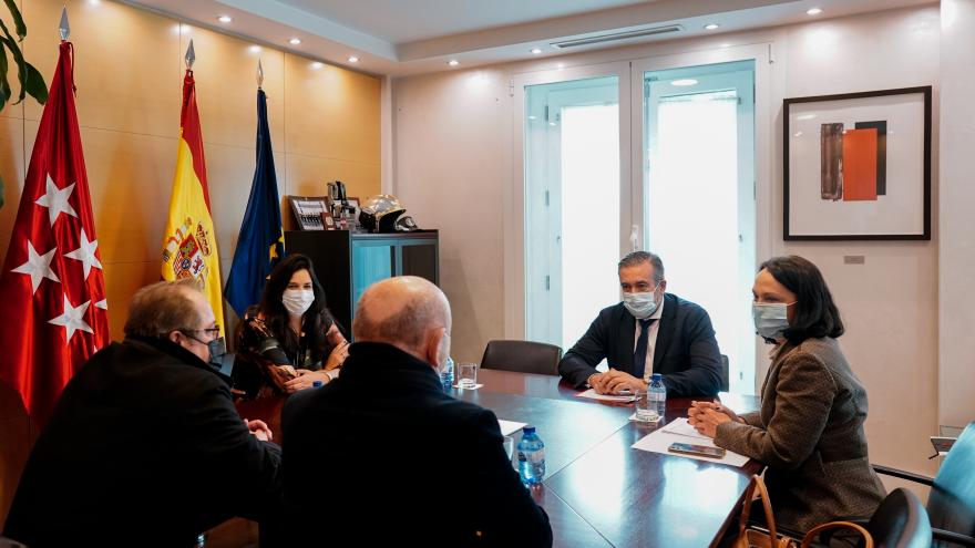 Texto Alternativo: La Comunidad de Madrid colaborará en la elaboración de un documental sobre las víctimas del terrorismo dirigido a los jóvenes