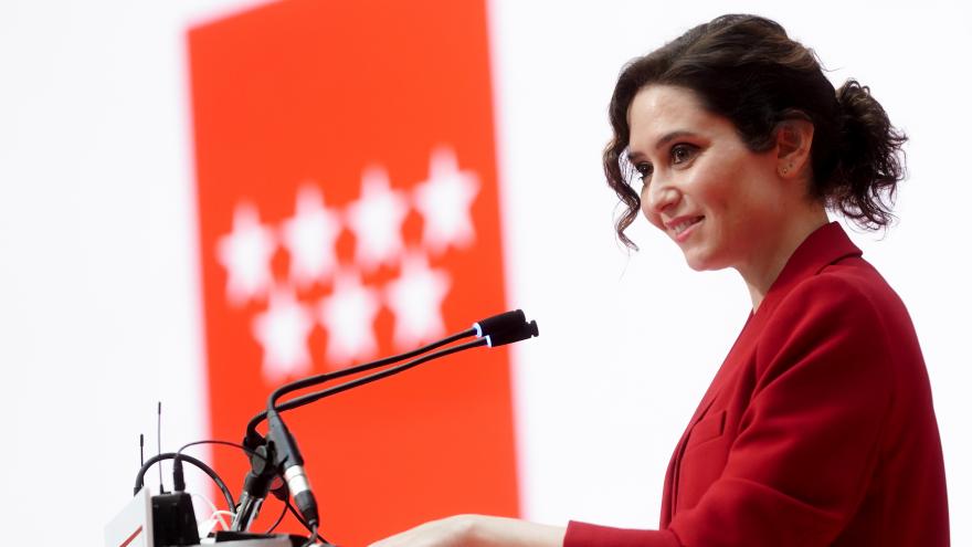 Texto Alternativo: Díaz Ayuso la Comunidad de Madrid presenta un programa pionero de formación para potenciar las capacidades digitales de los universitarios y mejorar su empleabilidad