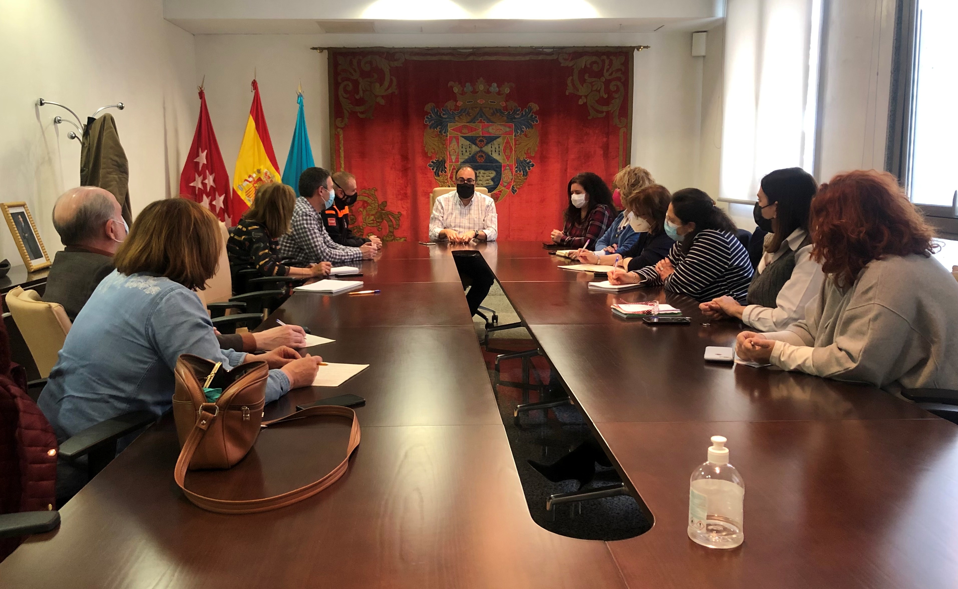 Texto Alternativo: El Ayuntamiento de Leganés pone en marcha un dispositivo permanente para coordinar las necesidades de los ucranianos que llegarán a la ciudad huyendo de la guerra