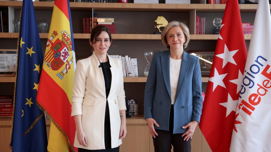 Texto Alternativo: Díaz Ayuso acuerda que Madrid y París sean regiones socias para convocatorias de proyectos europeos en materia aeroespacial o de investigación