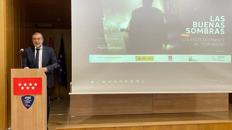Texto Alternativo: La Comunidad de Madrid acoge la la Comunidad de Madrid presentación de un documental sobre escoltas que fueron víctimas de violencia terrorista