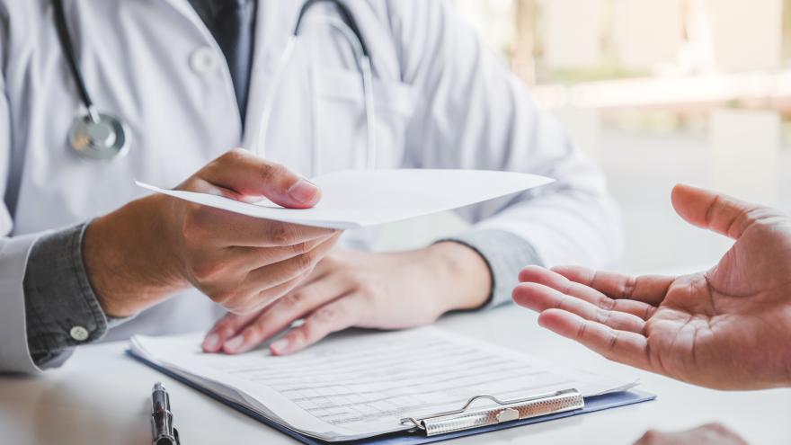 Texto Alternativo: La Comunidad pone en marcha un protocolo para garantizar la atención sanitaria de los refugiados ucranianos en los centros de salud