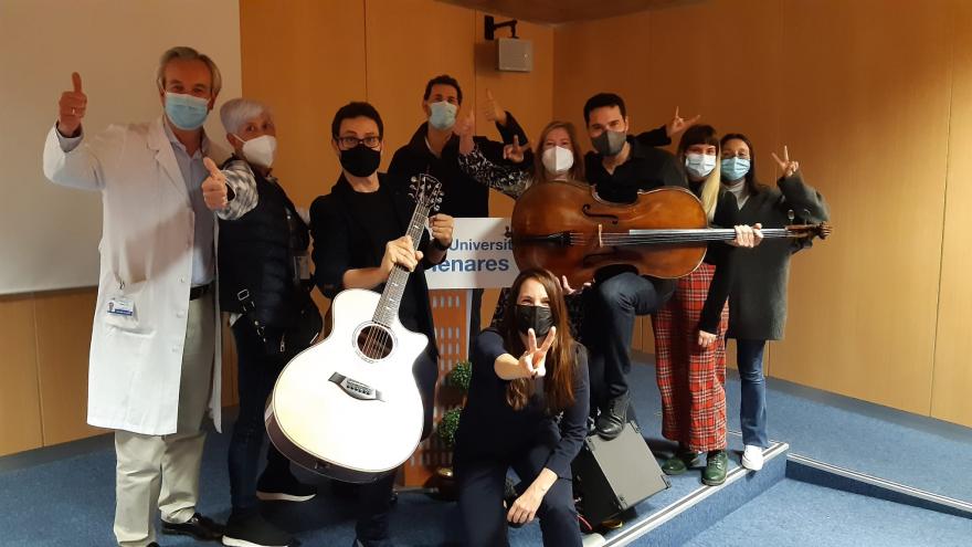 Texto Alternativo: El Hospital Universitario del Henares organiza un concierto para sus pacientes de salud mental