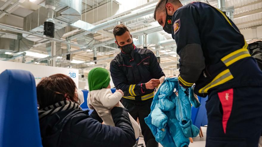 Texto Alternativo: La Comunidad de Madrid propone establecer un corredor de transporte entre el Centro de Refugiados de Pozuelo y el Hospital público Enfermera Isabel Zendal