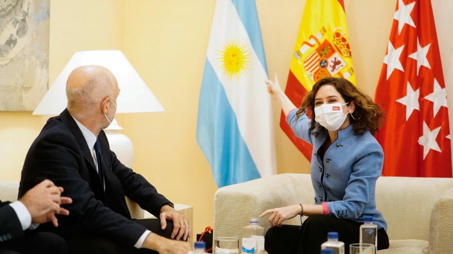 Texto Alternativo: Díaz Ayuso intercambia con el jefe de Gobierno de la Ciudad de Buenos Aires su experiencia de gestión