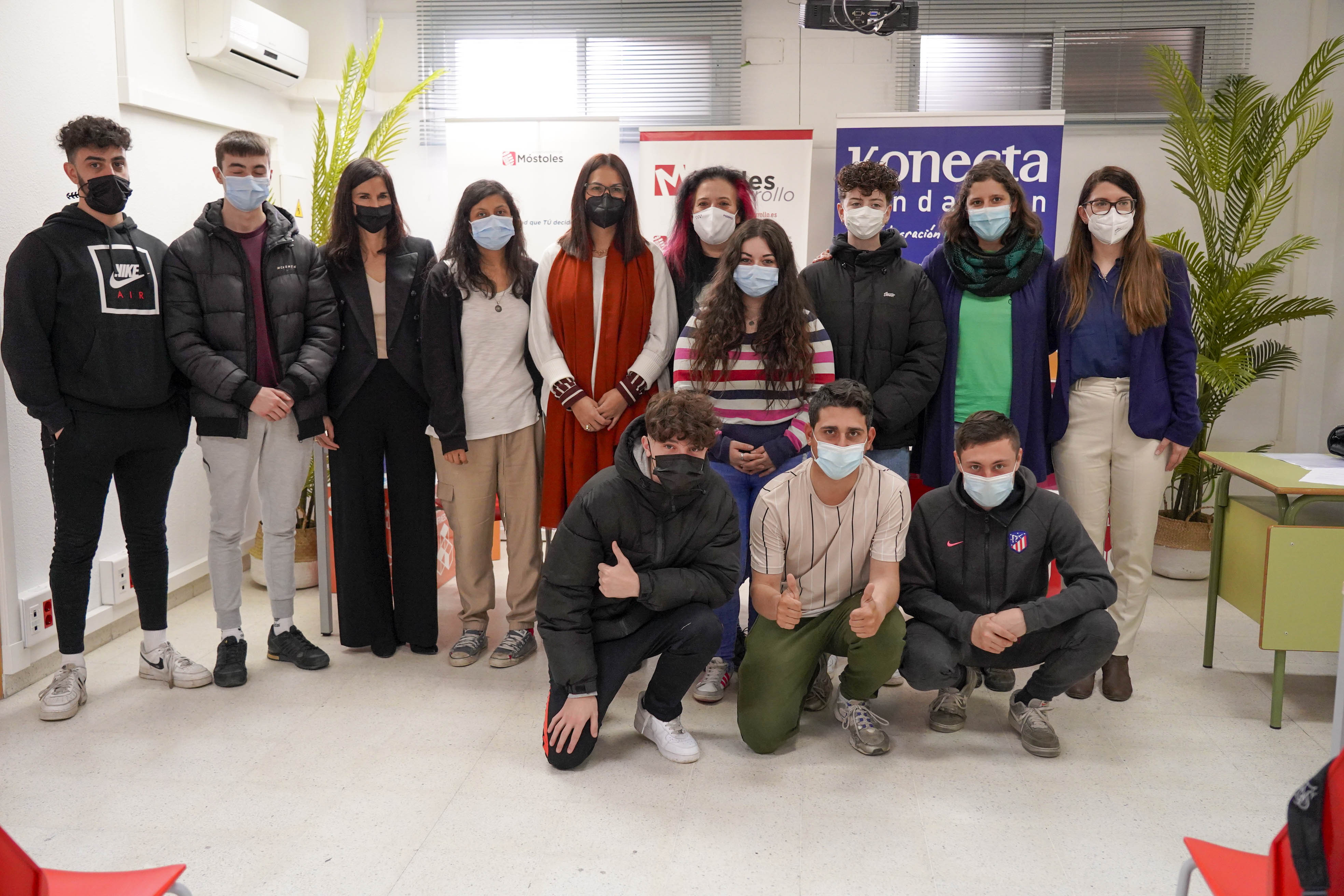 Texto Alternativo: Jóvenes mostoleños finalizan su formación teórica en la incubadora de Empleo Verde de la Fundación Konecta y Móstoles Desarrollo
