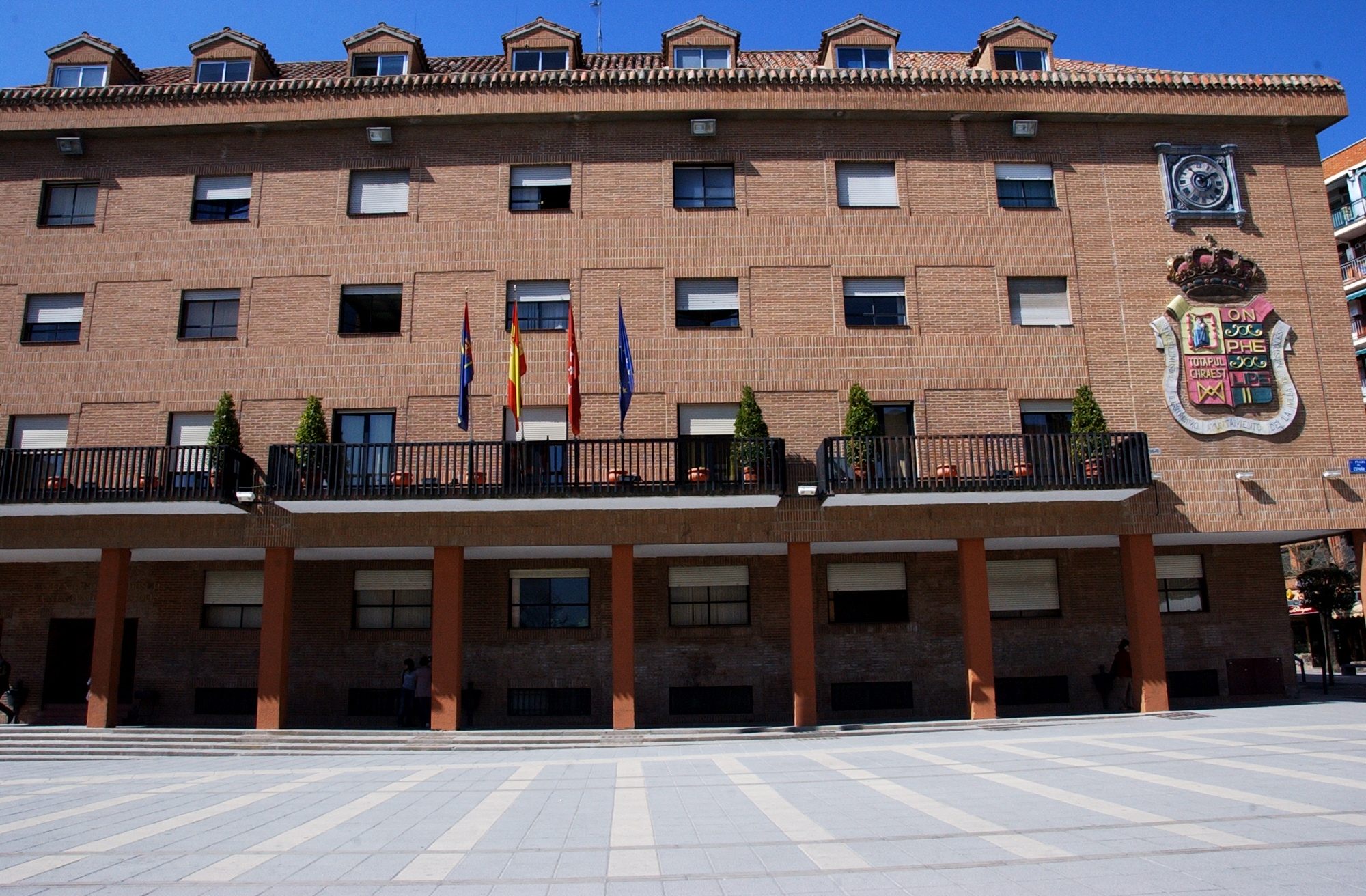 Texto Alternativo: El Gobierno de Móstoles aprueba el proceso de regularización del personal interino