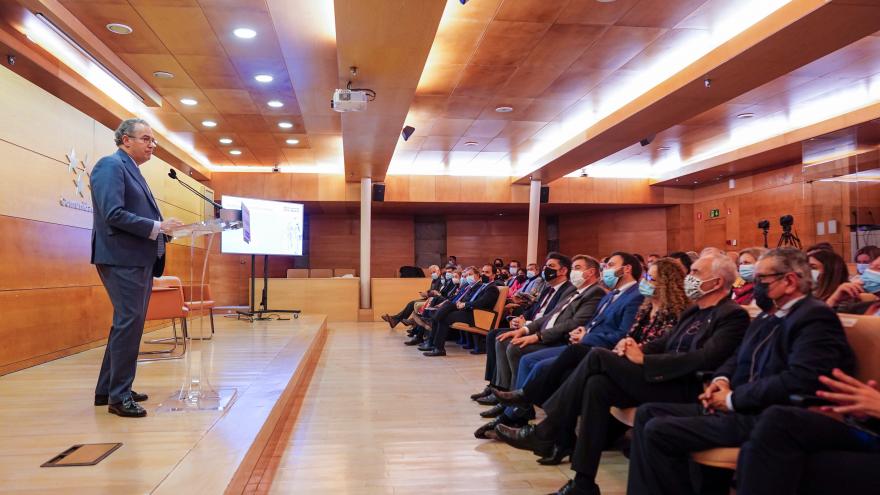 Texto Alternativo: La Comunidad crea la Red Madrileña de Ciudades Universitarias para reconocer la aportación económica y social de la educación superior