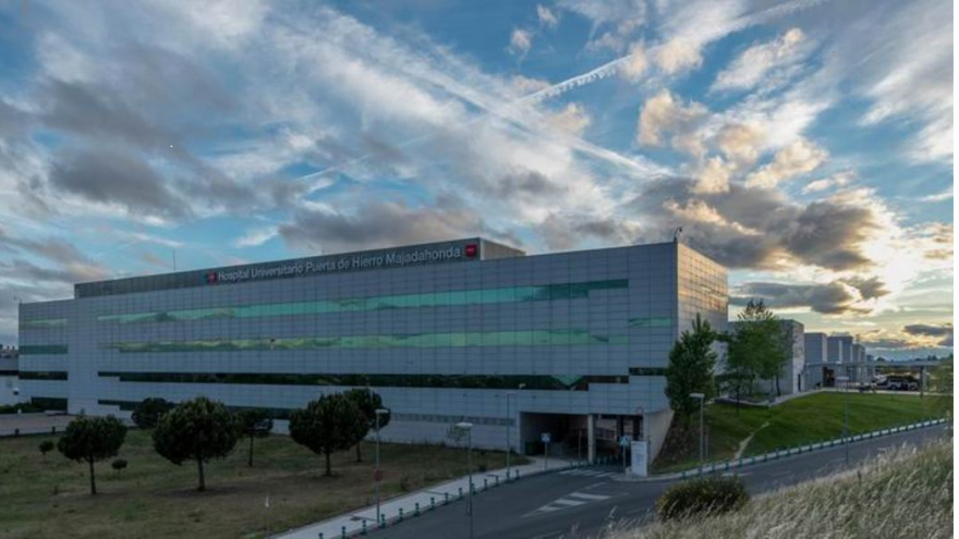 Texto Alternativo: Una profesional de la Unidad de Hospitalización Psiquiátrica de Adolescentes del Hospital Puerta de Hierro, premiada por el Colegio Oficial de Trabajo Social de Madrid