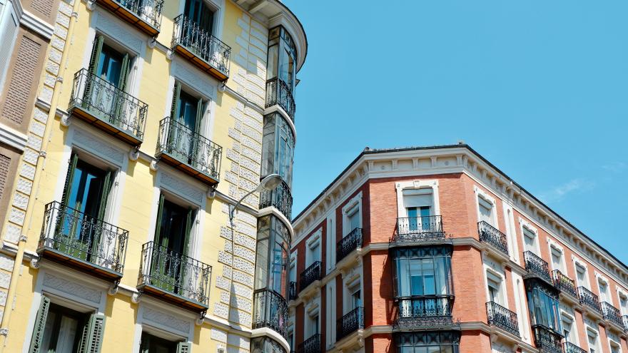 Texto Alternativo: La Comunidad de Madrid ofrece rutas gratuitas de la mano de la Asociación Profesional de Guías Turísticos