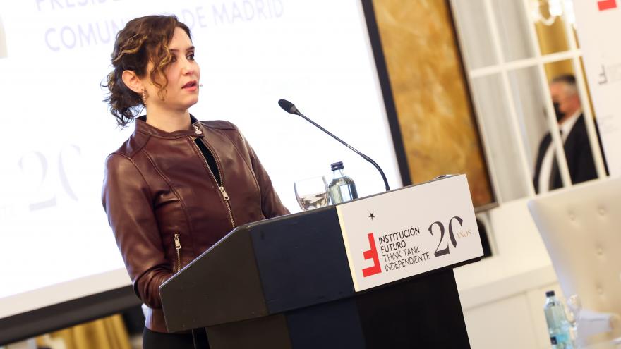 Texto Alternativo: Díaz Ayuso ofrece a Navarra el “Madrid de todos”: “Que nadie le arrebate su identidad”