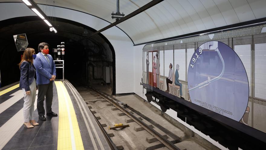 Texto Alternativo: La Comunidad de Madrid culmina la reforma de la estación de Metro de Cuatro Caminos y recupera su histórico tótem