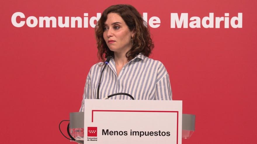 Texto Alternativo: Díaz Ayuso el Gobierno de la Comunidad presenta la Calculadora Interactiva de Impuestos, un ejercicio de transparencia con el dinero del contribuyente