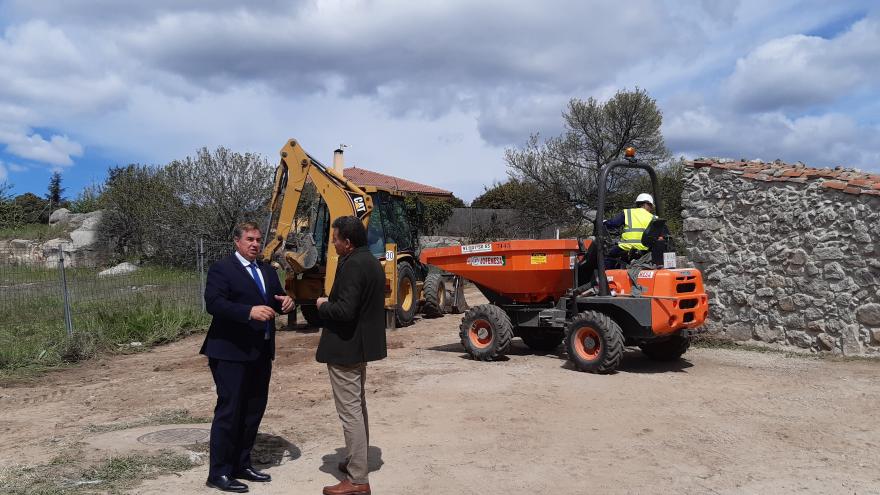 Texto Alternativo: La Comunidad de Madrid acomete el soterramiento de contenedores para residuos sólidos urbanos en tres zonas del centro de Zarzalejo