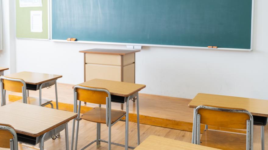 Texto Alternativo: La Comunidad de Madrid aprueba obras en colegios e IES para crear más de 1.000 plazas educativas públicas