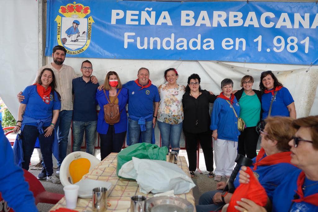 Texto Alternativo: Degustación del tradicional cocido ofrecido por la Peña Barbacana