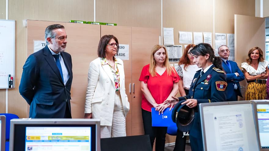 Texto Alternativo: La Comunidad de Madrid abre una oficina para la Policía Municipal en los Juzgados de Violencia sobre la mujer con agentes especializados en la materia
