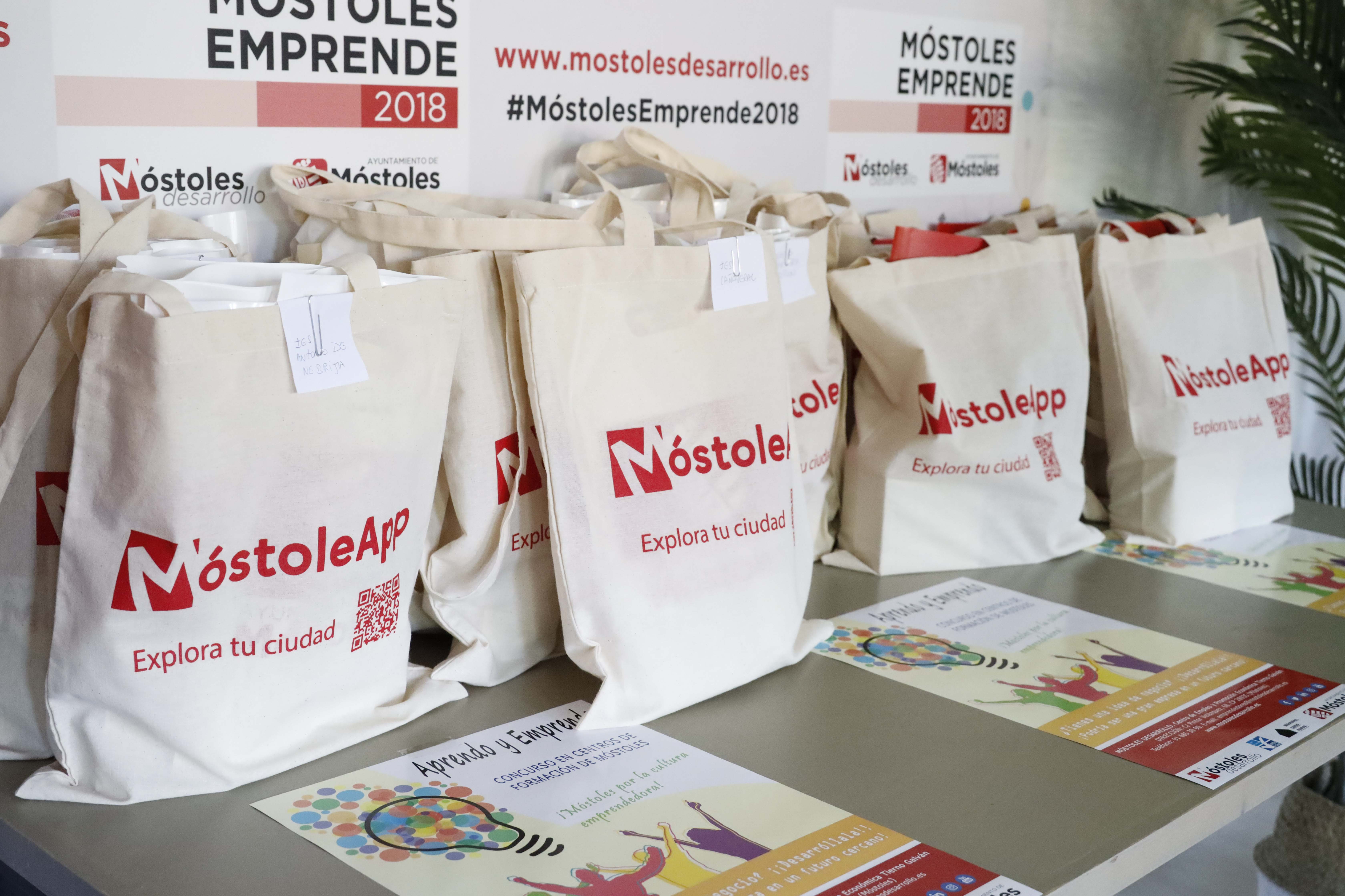 Texto Alternativo: Estudiantes del IES Felipe Trigo se hacen con el primer premio del Concurso Aprendo y Emprendo 2022