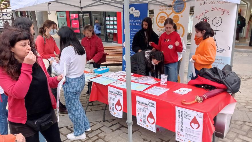 Texto Alternativo: Equipo Médula estará en la Biblioteca Francisco Umbral de Majadahonda informando y registrando a donantes de médula
