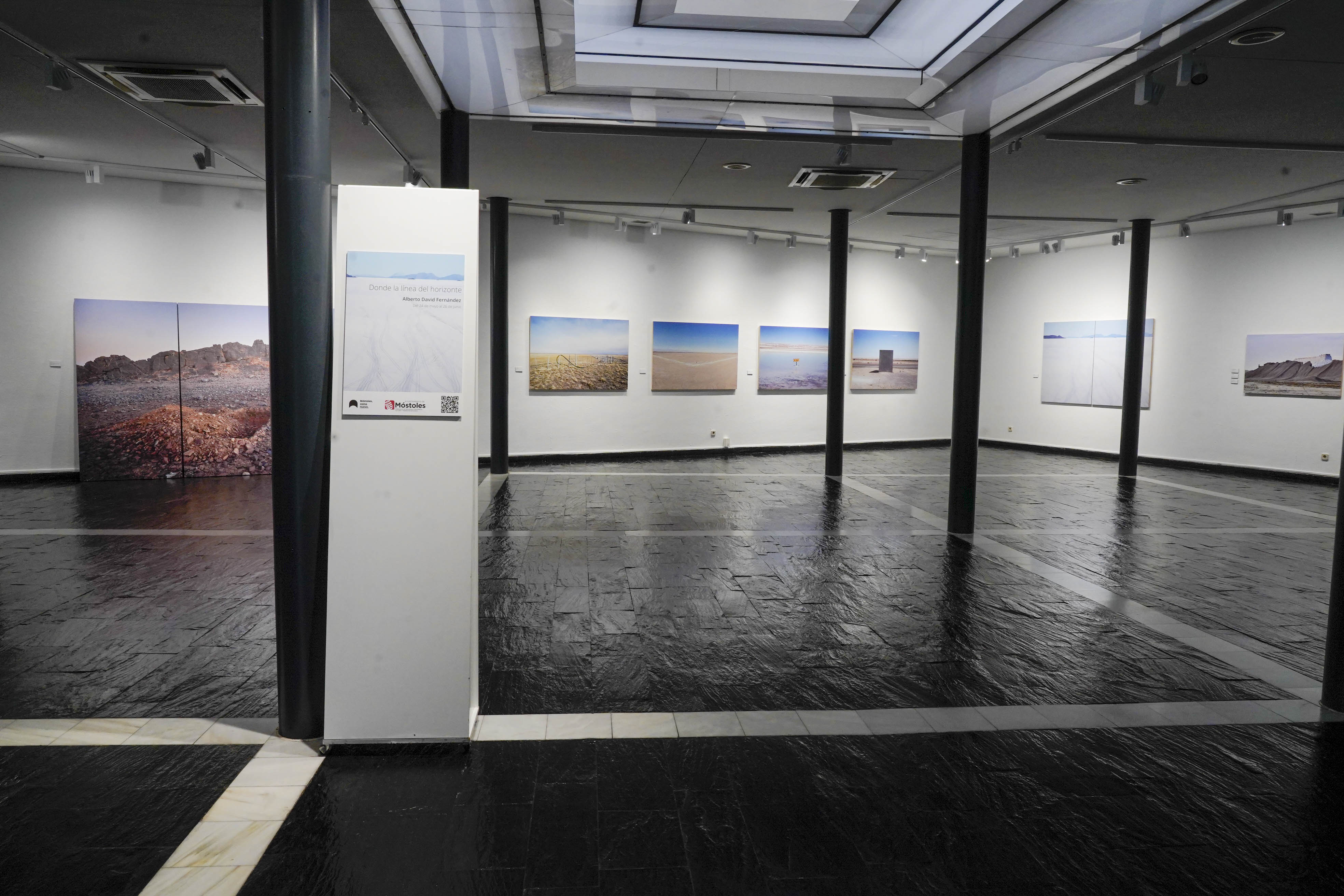Texto Alternativo: El Centro Cultural Villa de Móstoles acoge la exposición de fotografía Donde la línea del horizonte, de Albert David Fernández