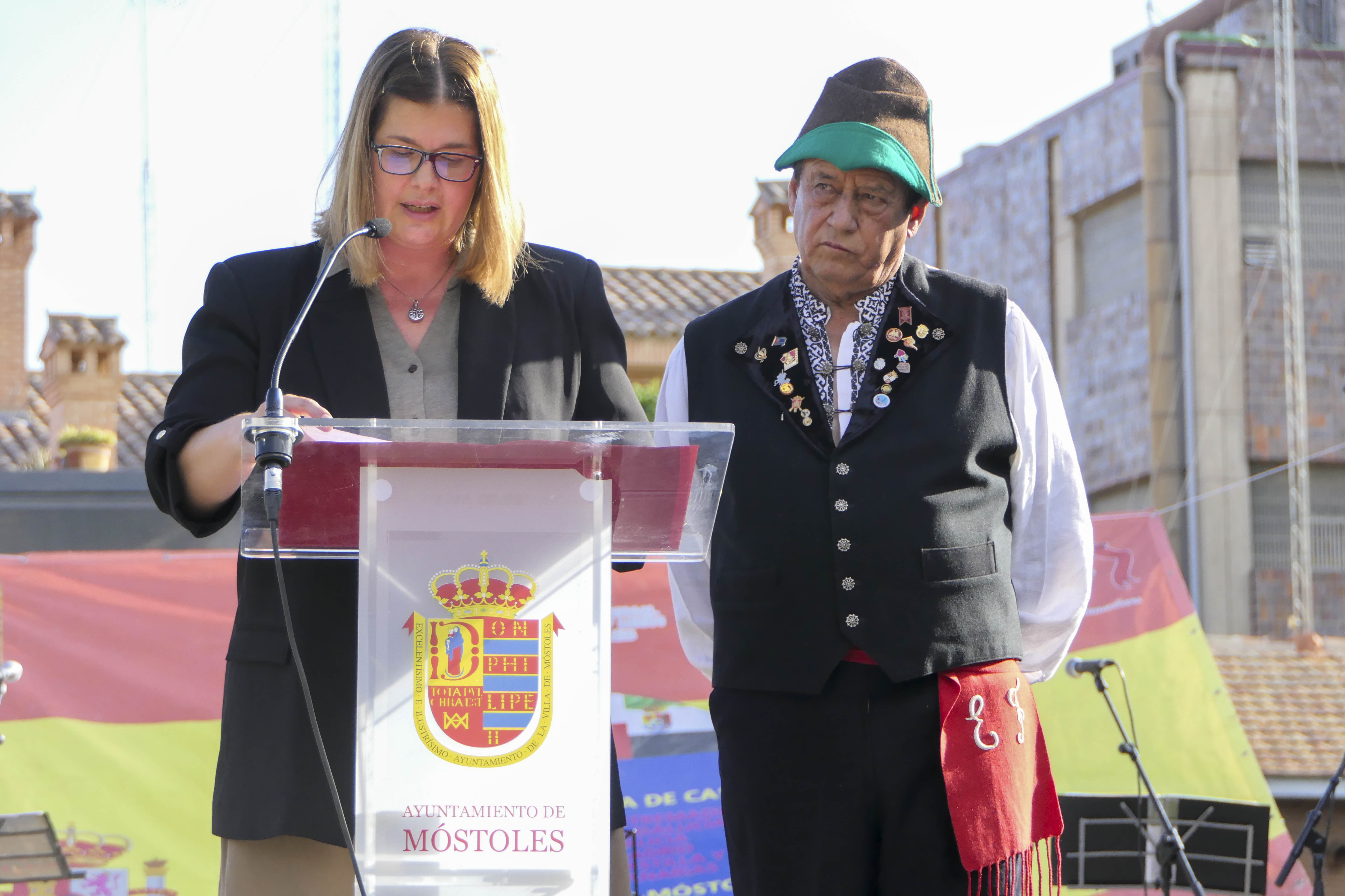 Texto Alternativo: Móstoles celebró el Día de las Regiones con bailes regionales y actuaciones