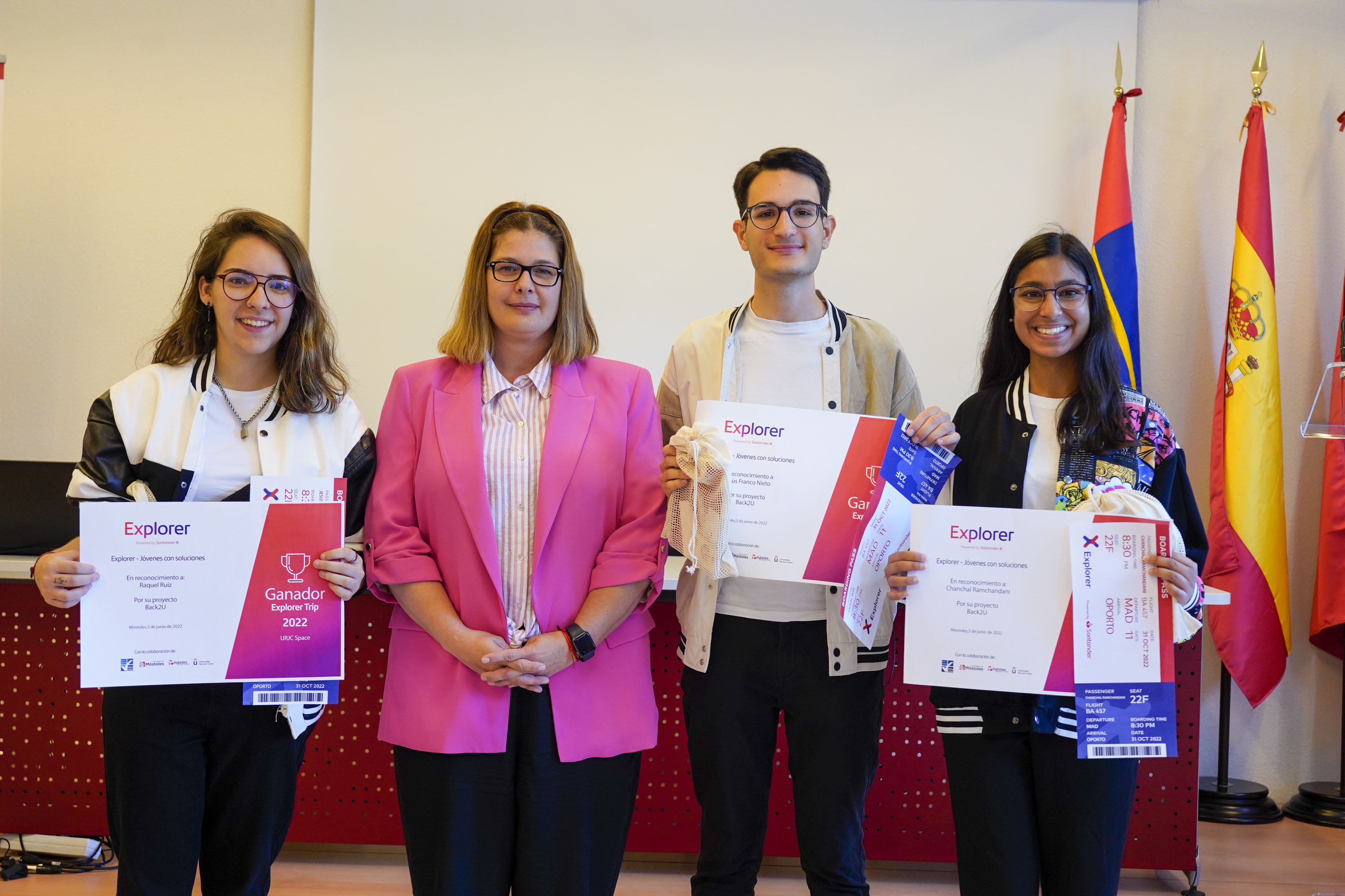 Texto Alternativo: El proyecto Back2u gana el premio para jóvenes emprendedores del programa Explorer URJC 2022 de Móstoles