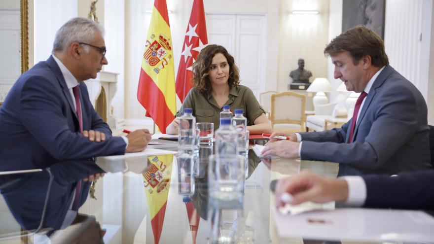 Texto Alternativo: Díaz Ayuso apoya la candidatura de Tres Cantos para albergar la sede de la Agencia Espacial Española