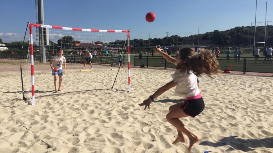 Texto Alternativo: La Comunidad de Madrid y las federaciones ofertan 11 campamentos de verano en centros deportivos regionales