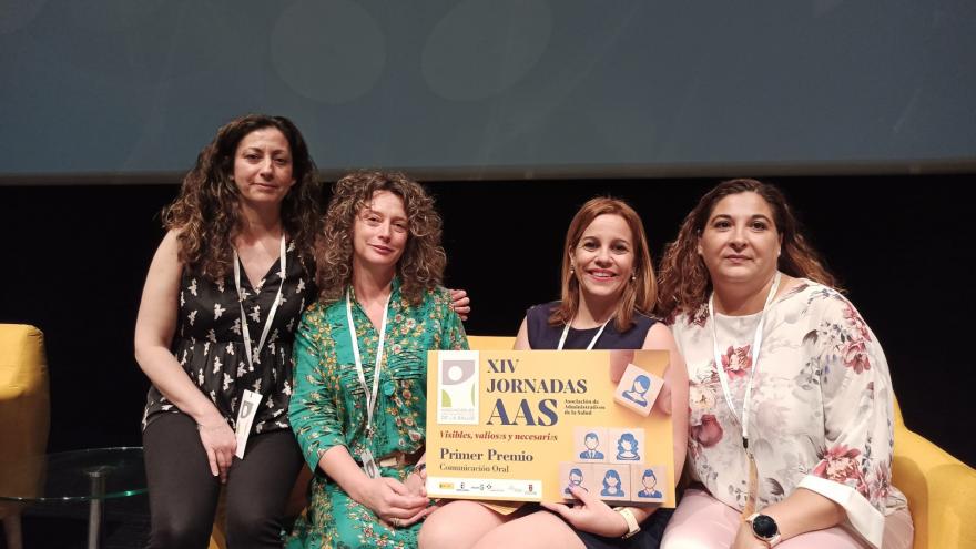 Texto Alternativo: Premio Nacional a la Comunicacion Oral de las profesionales administrativas del Centro de Salud Navas del Rey