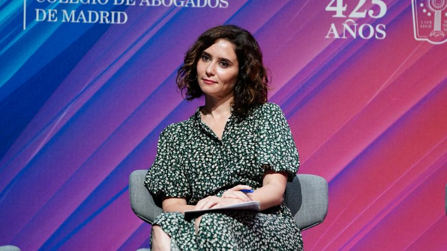 Texto Alternativo: Díaz Ayuso reclama defender la justicia “con orgullo” ante cualquier “intento de control político”