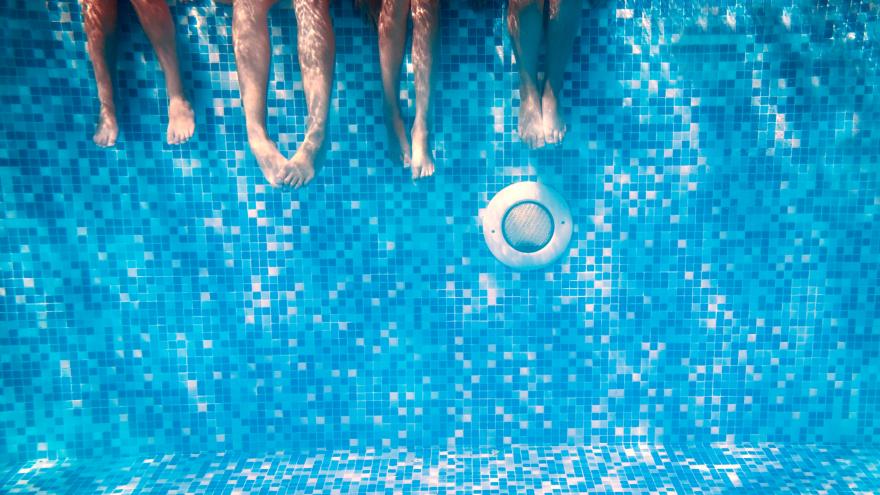 Texto Alternativo: La Comunidad de Madrid adelanta a mañana la apertura al público de sus piscinas de verano