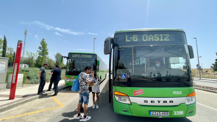 Texto Alternativo: La Comunidad de Madrid traslada más de 4.000 viajeros semanales en la línea 6 de autobuses de Torrejón de Ardoz