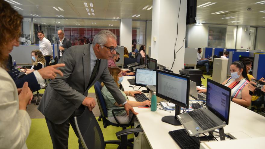 Texto Alternativo: La Comunidad de Madrid ofrece servicios TIC a 177.000 empleados de 4.600 sedes de organismos públicos de la región