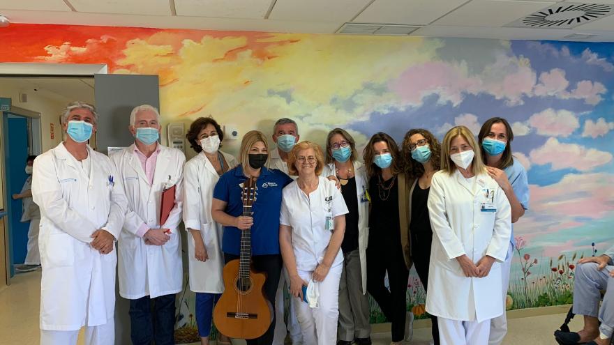 Texto Alternativo: El Hospital Central de la Cruz Roja celebra el Día Europeo de la Música con un concierto para pacientes