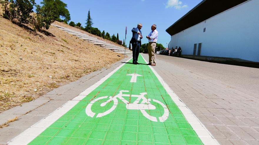 Texto Alternativo: La Comunidad de Madrid mejora las instalaciones deportivas de 11 municipios de la zona este con un presupuesto PIR de 9 millones de euros