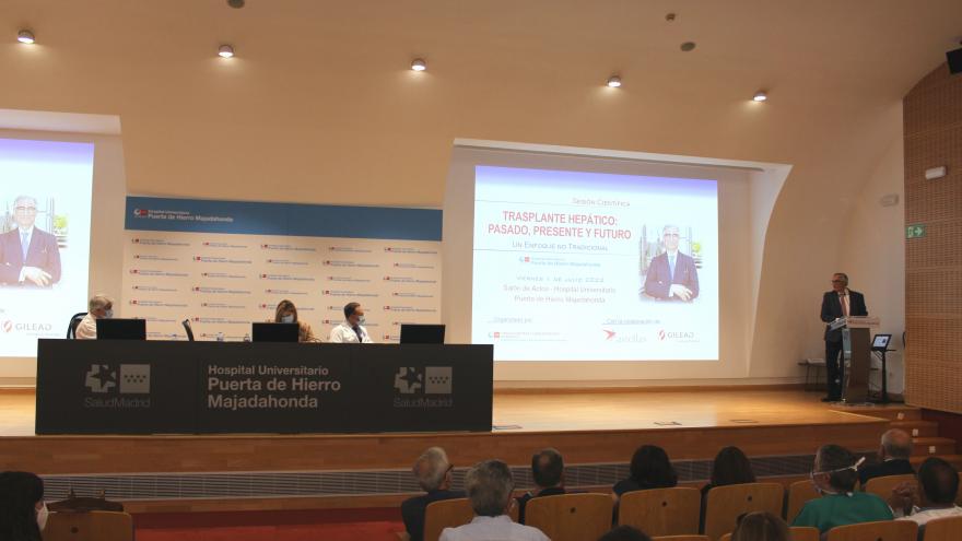 Texto Alternativo: El Hospital Universitario Puerta de Hierro conmemora la trayectoria profesional del Dr. Valentín Cuervas-Mons