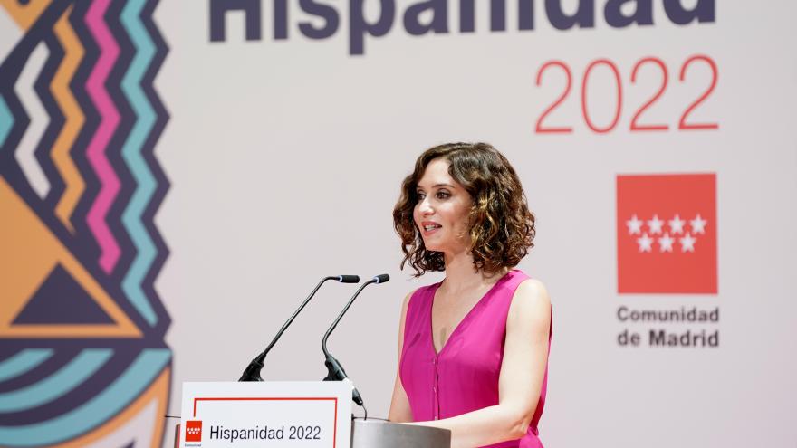 Texto Alternativo: Díaz Ayuso el Gobierno de la Comunidad de Madrid presenta Hispanidad 2022, que contará con casi 50 escenarios en la región y llegará a Barcelona: “Madrid será la Plaza Mayor para toda Hispanoamérica”