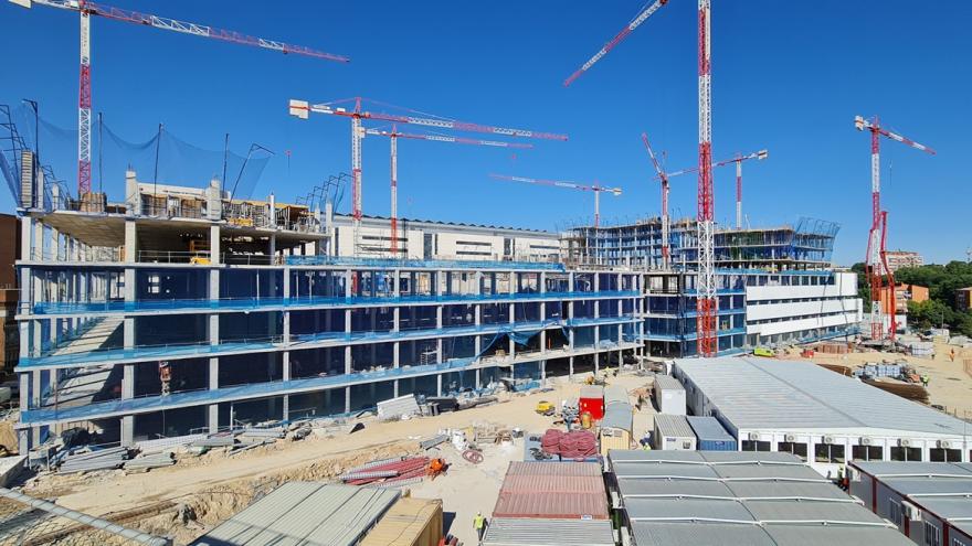 Texto Alternativo: El nuevo Edificio de Hospitalización del Hospital 12 de Octubre finaliza la construcción de la estructura del basamento que incluye las cuatro primeras plantas