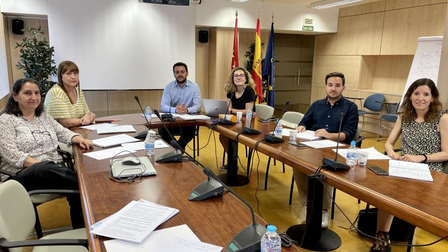 Texto Alternativo: La Comunidad de Madrid constituye cuatro comisiones para el diálogo entre los jóvenes y la administración autonómica