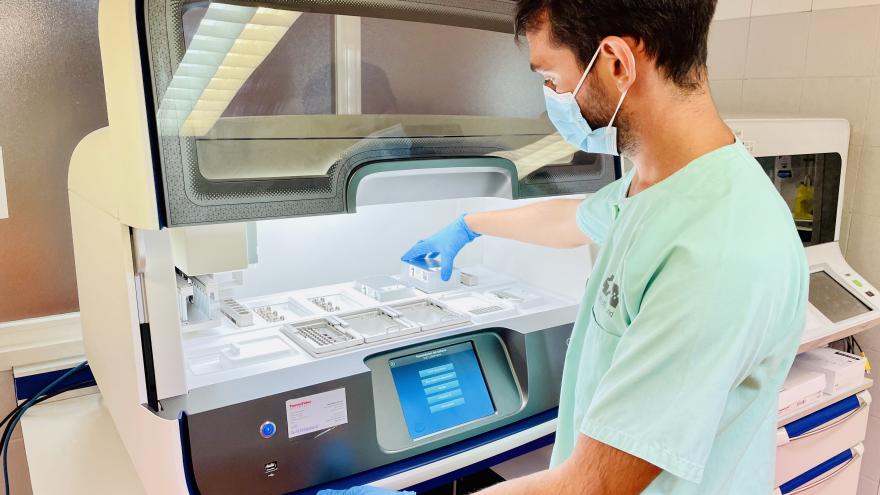 Texto Alternativo: La Comunidad de Madrid incorpora al Hospital público La Paz la última tecnología en secuenciación masiva