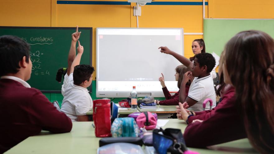 Texto Alternativo: La Comunidad de Madrid sube un 50% la inversión y los alumnos beneficiados del Programa de Acompañamiento y Apoyo Escolar