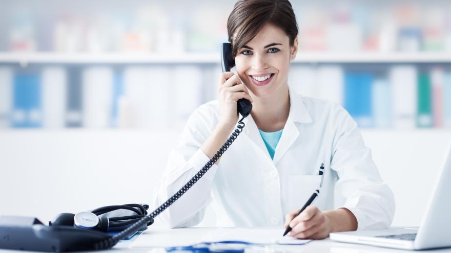Texto Alternativo: La Comunidad de Madrid gestiona cerca de 300.000 consultas a través del Centro de Atención Telefónica de Primaria