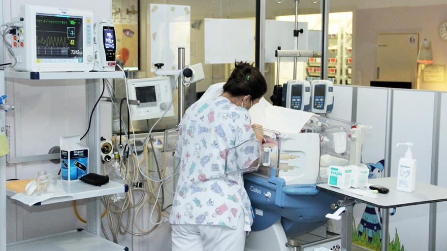 Texto Alternativo: La Comunidad de Madrid ha ofrecido cuidados en su domicilio a cerca de 500 recién nacidos prematuros desde 2014