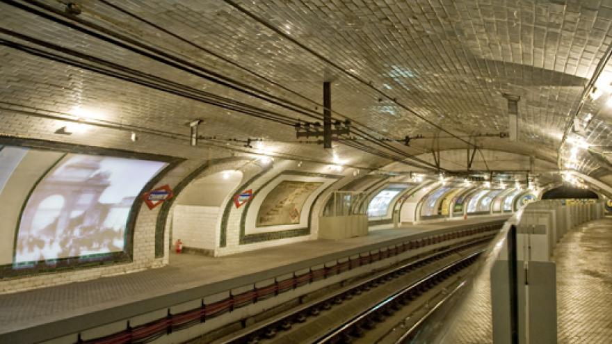Texto Alternativo: La Comunidad de Madrid reabre la antigua estación de Metro de Chamberí tras realizar trabajos de conservación
