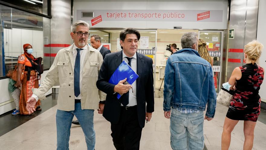 Texto Alternativo: La Comunidad supera 1,2 millones de recargas de abonos mensuales de transporte público y multiviaje en la primera semana de reducción de tarifas