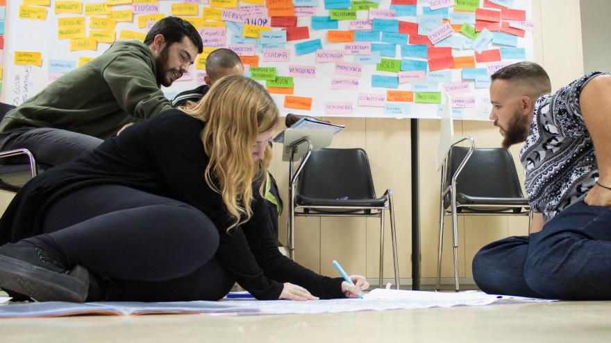 Texto Alternativo: La Comunidad de Madrid ofrece nuevos cursos gratuitos para jóvenes sobre animación cultural y tiempo libre